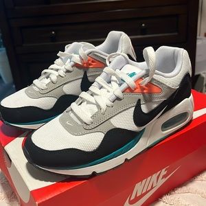 Women’s Nike Air Max Correlate